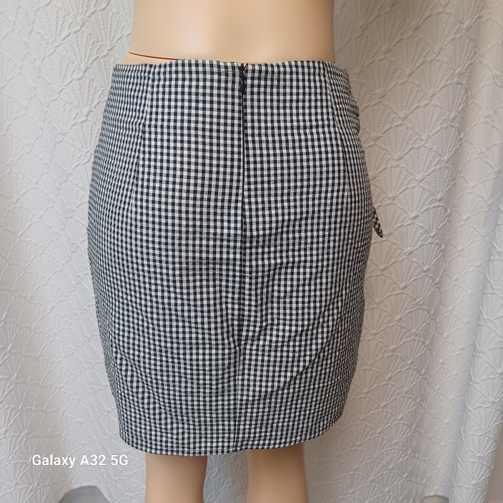 Soprano Women Size M Black and White Gingham Mini Skirt - Picture 7 of 12